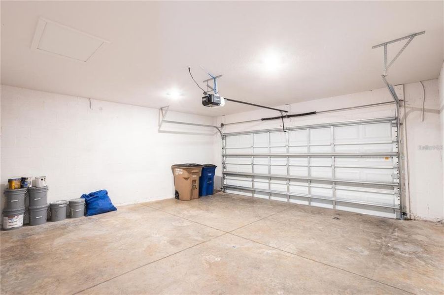 Spacious, unfurnished interior of a new home in , Port Charlotte (Image 21).