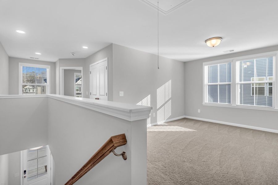 Spacious, unfurnished interior of a new home in , Summerville (Image 21).