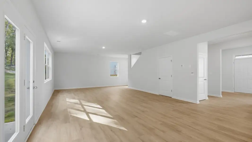 Representative unfurnished interior of a home built from the Green by D.R. Horton in Aurora Creek, Dallas (Image 15).
