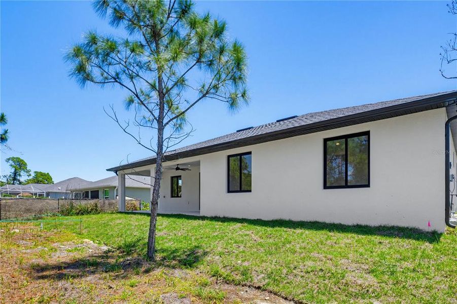 Exterior details and patio area of a home in , North Port (Image 3).