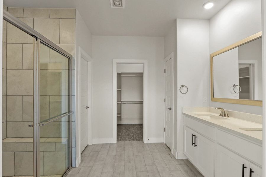 Representative furnished interior of a home built from the Harmony by View Homes in The View at Desert Springs | Thoughtful Collection, El Paso (Image 5). Representative furnished interior of a home built from the Harmony by View Homes in The View at Desert Springs | Thoughtful Collection, El Paso (Image 5).