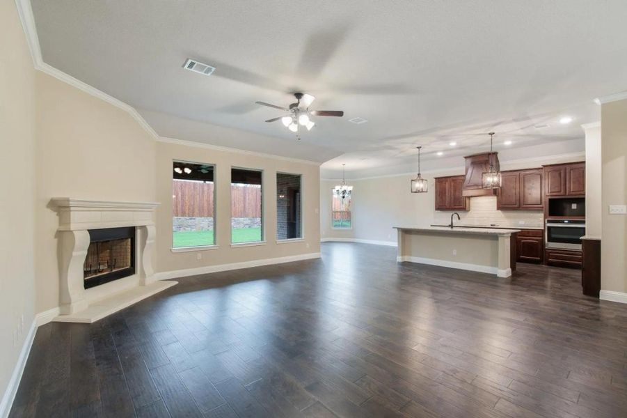 Image 237 representing the Concept 2373 by Landsea Homes in Coyote Crossing, Godley, TX. Image 237 representing the Concept 2373 by Landsea Homes in Coyote Crossing, Godley, TX.