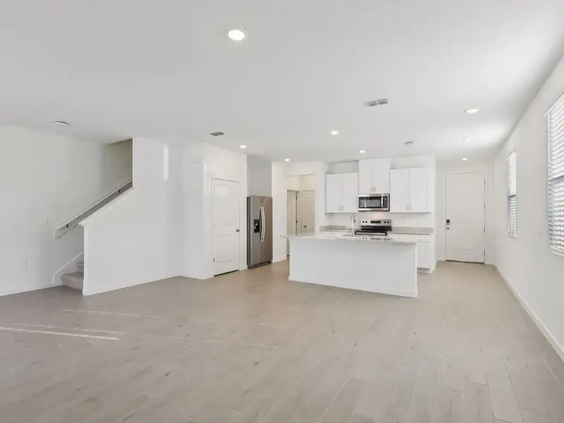 Spacious, unfurnished interior of a new home in Cypress Meadows - The Villas, Jacksonville (Image 8).