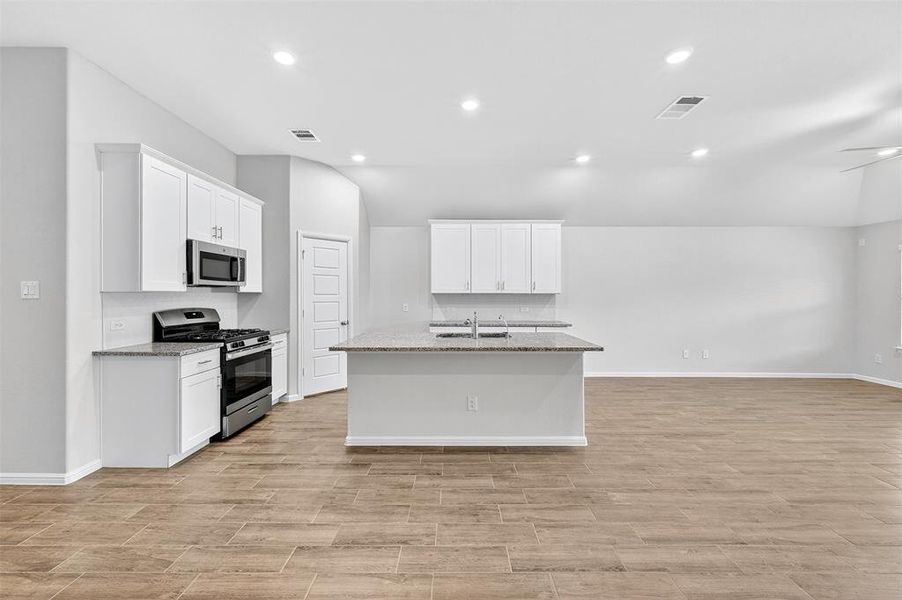 Image 38 of a home in Forest Park. Image 38 of a home in Forest Park.