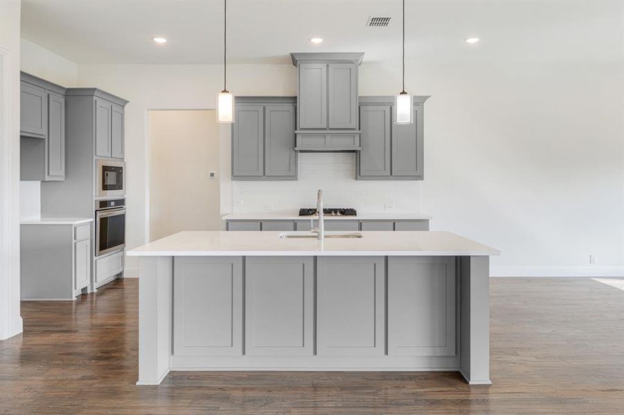Furnished interior view inside a new home in Wildflower Ranch 60-65, Fort Worth (Image 11). Furnished interior view inside a new home in Wildflower Ranch 60-65, Fort Worth (Image 11).