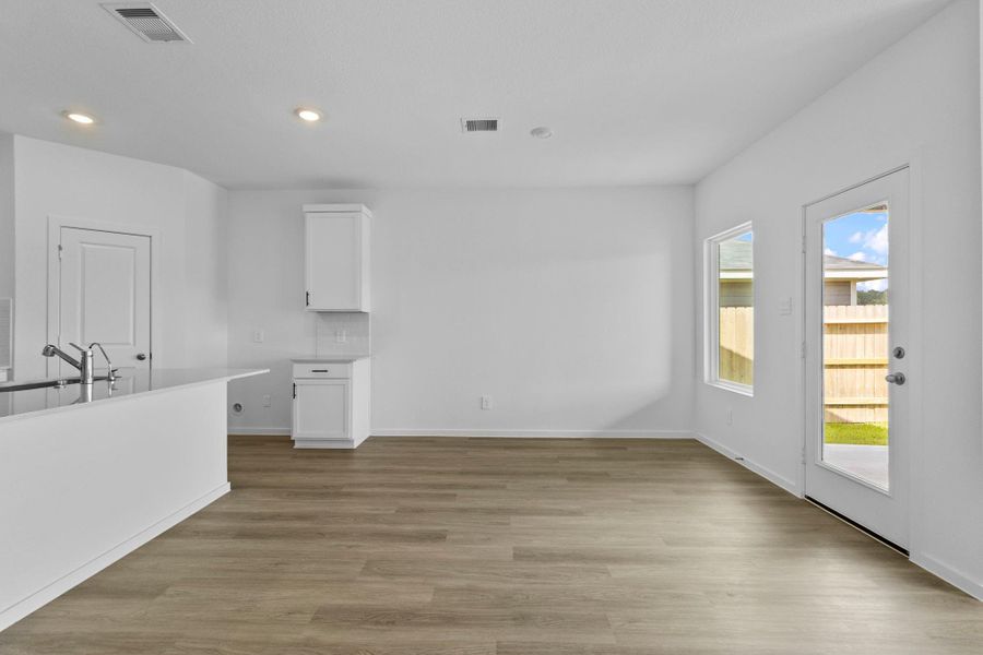 Spacious, unfurnished interior of a new home in Maple Woods, Hockley (Image 22). Spacious, unfurnished interior of a new home in Maple Woods, Hockley (Image 22).