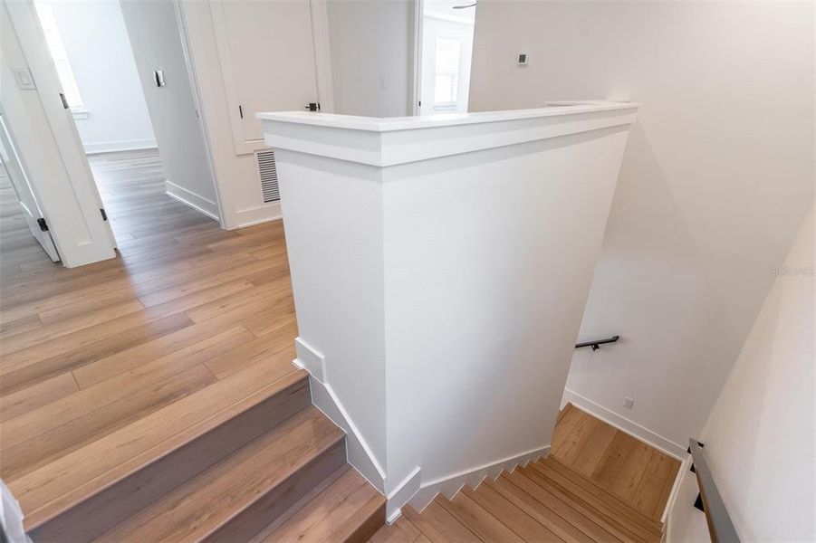 Spacious, unfurnished interior of a new home in , Orlando (Image 11).