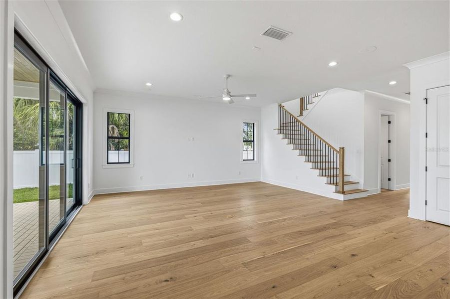 Spacious, unfurnished interior of a new home in , Tampa (Image 36).