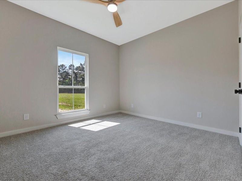 Spacious, unfurnished interior of a new home in , Lufkin (Image 17).