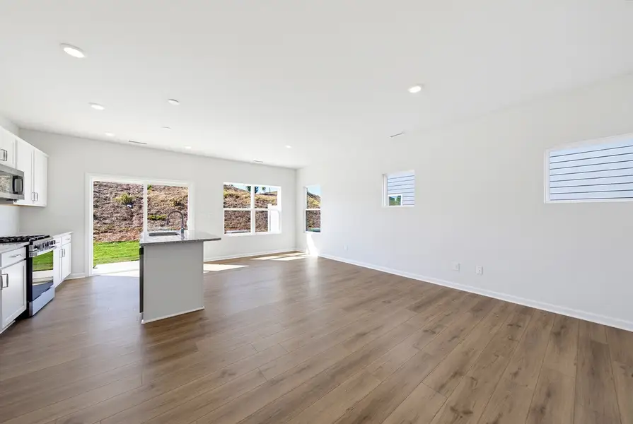 Spacious, unfurnished interior of a new home in Sweetbrier, Durham (Image 16).