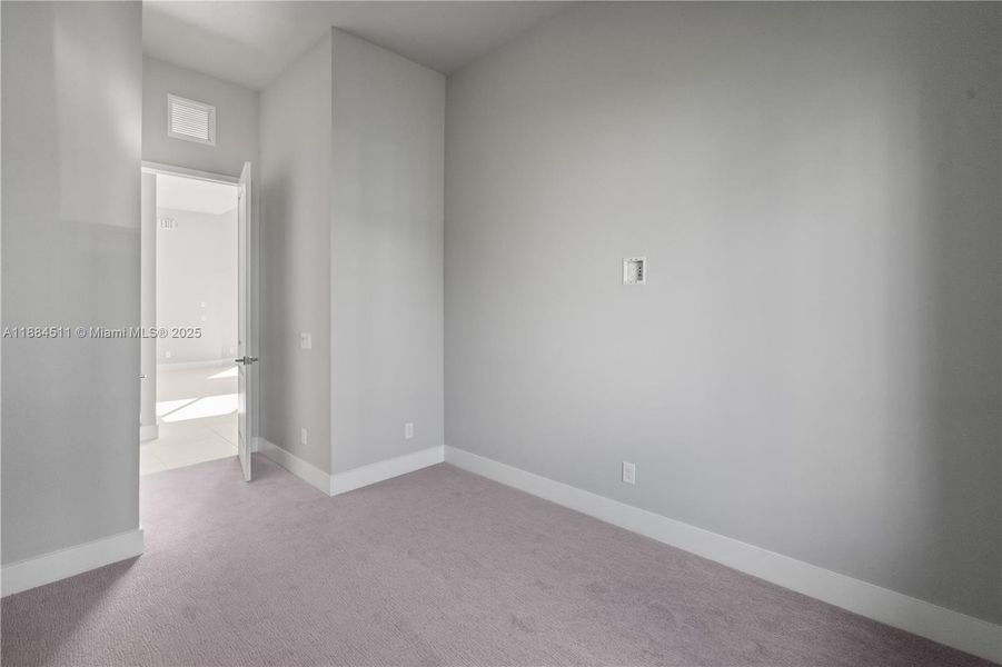 Spacious, unfurnished interior of a new home in , Reunion (Image 13). Spacious, unfurnished interior of a new home in , Reunion (Image 13).