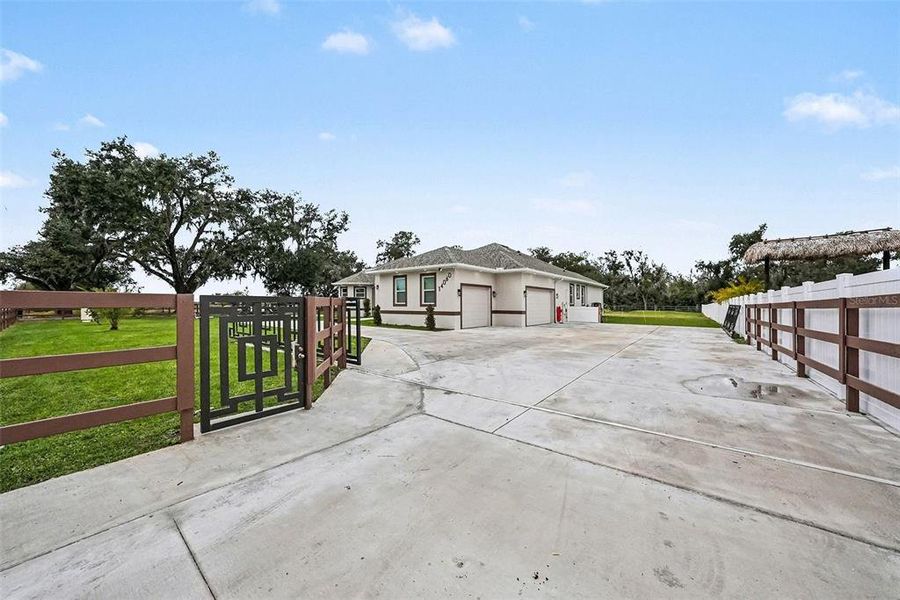 Exterior details and patio area of a home in , Dover (Image 29).