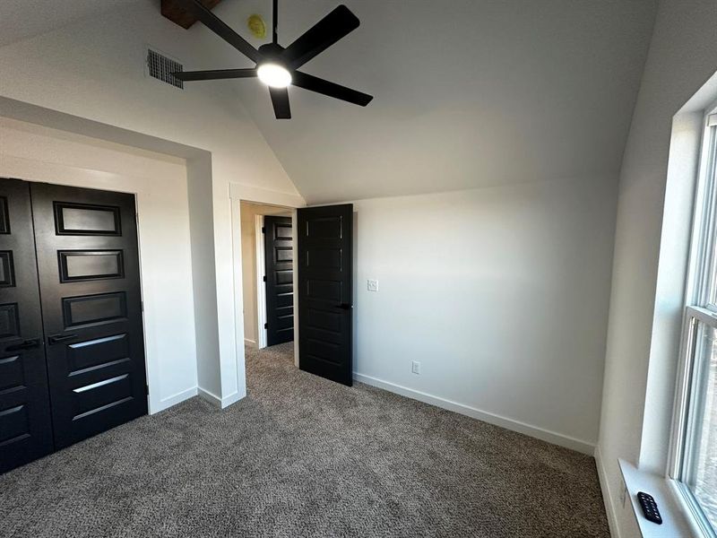 Spacious, unfurnished interior of a new home in , Strawn (Image 11).