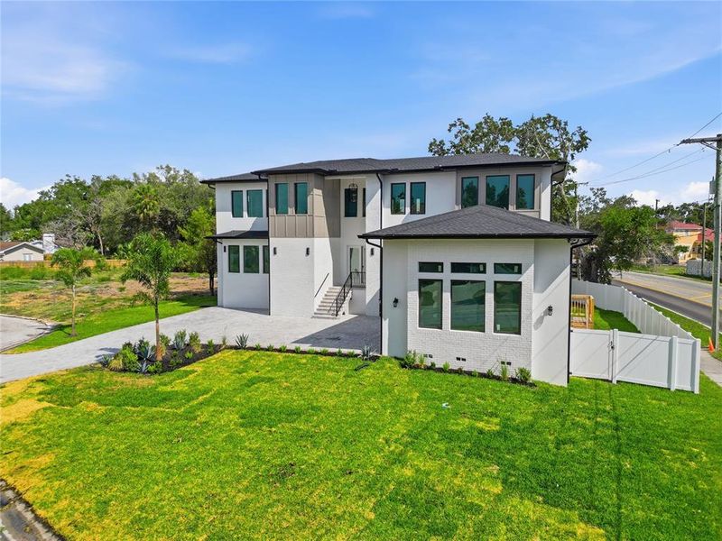 Image 13 of a home in .