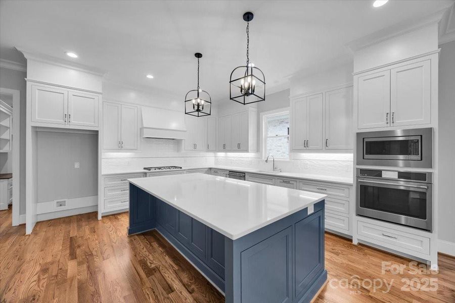 Furnished interior view inside a new home in , Simpsonville (Image 10).