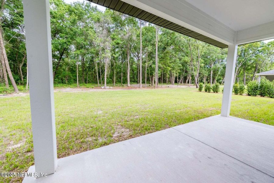 Exterior details and patio area of a home in , Starke (Image 21).