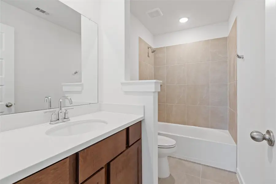 Furnished interior view inside a new home in Colony at Pinehurst, Pinehurst (Image 8).