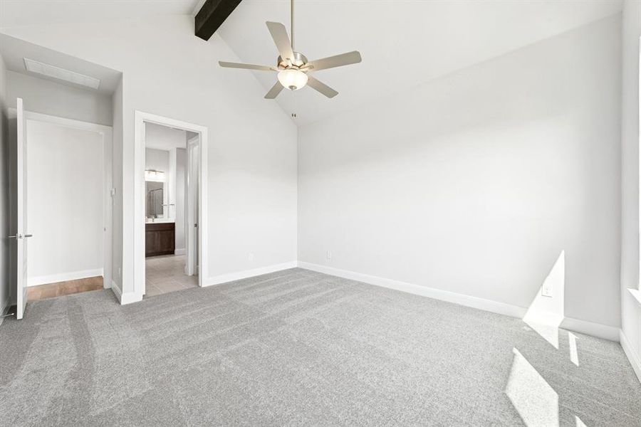 Spacious, unfurnished interior of a new home in Sandbrock Ranch, Aubrey (Image 20). Spacious, unfurnished interior of a new home in Sandbrock Ranch, Aubrey (Image 20).