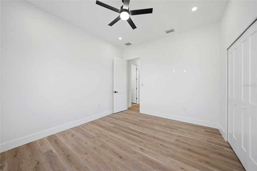 Spacious, unfurnished interior of a new home in , Punta Gorda (Image 37).