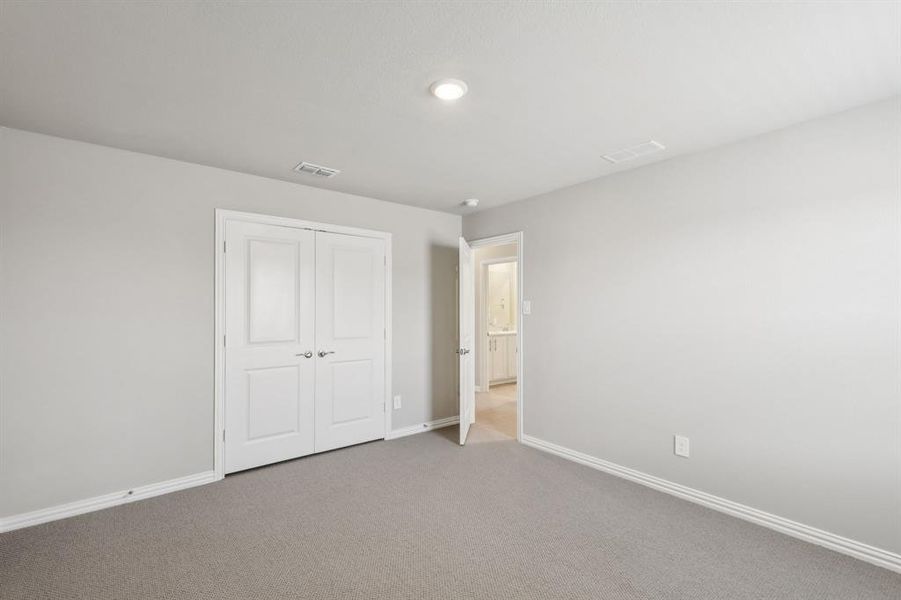 Photo is not of the actual home, but is an inspirational photo of builder’s model home and may depict options, furnishings, and/or decorator features that are not included. Photo is not of the actual home, but is an inspirational photo of builder’s model home and may depict options, furnishings, and/or decorator features that are not included.