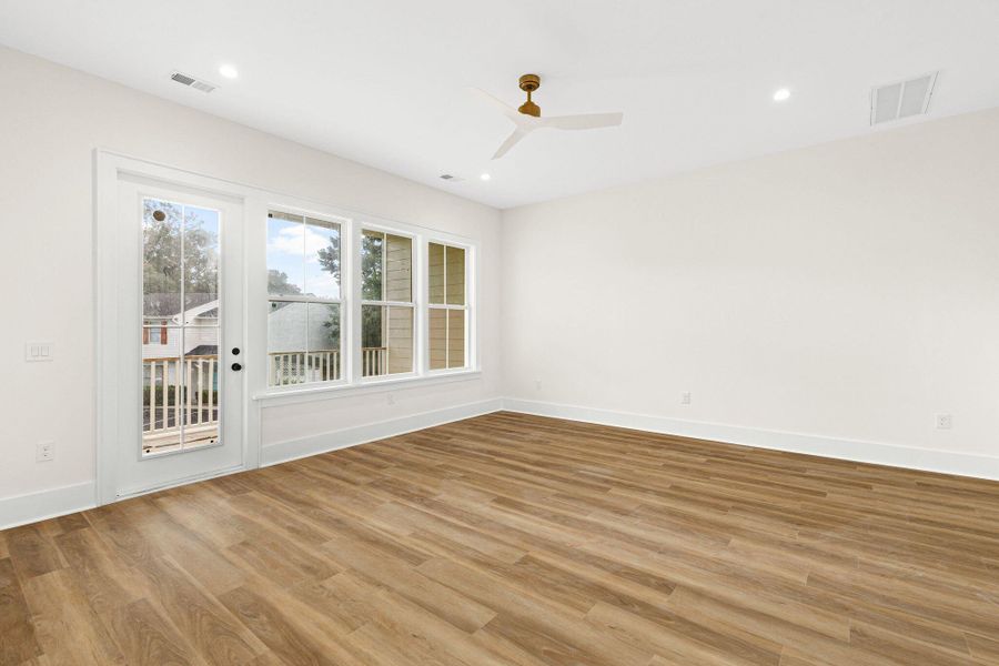 Spacious, unfurnished interior of a new home in , Mount Pleasant (Image 15).