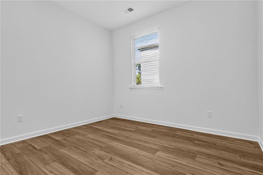 Spacious, unfurnished interior of a new home in Apalachee Hills, Bethlehem (Image 25).