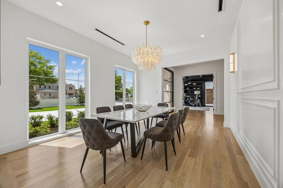 Furnished interior view inside a new home in , Dallas (Image 34).