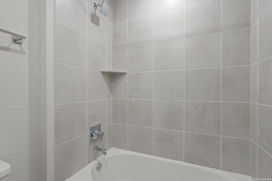 Close-up of interior finishes inside a home in Senna, Leon Valley (Image 16).