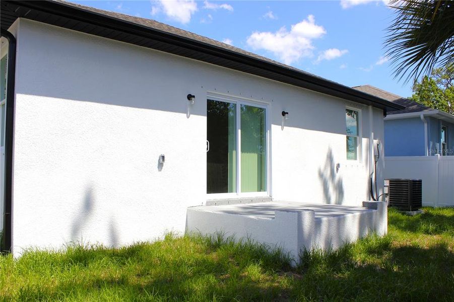 Exterior details and patio area of a home in , Tampa (Image 28).