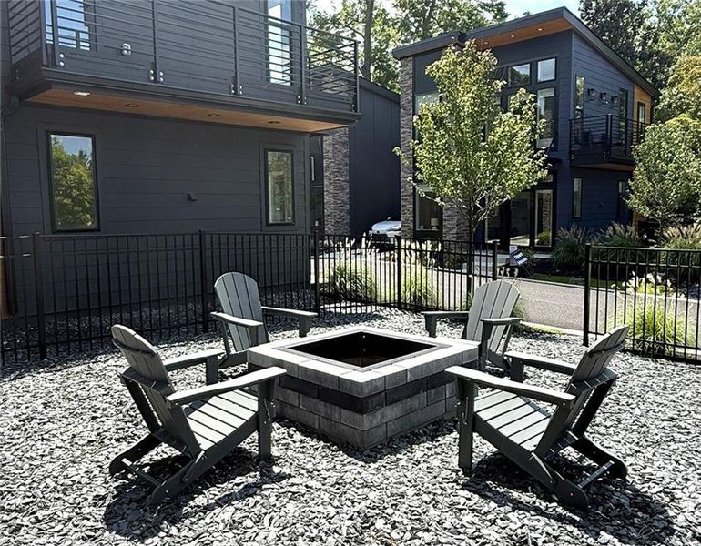 Community amenities in Villa Nova, Gainesville (Image 21).