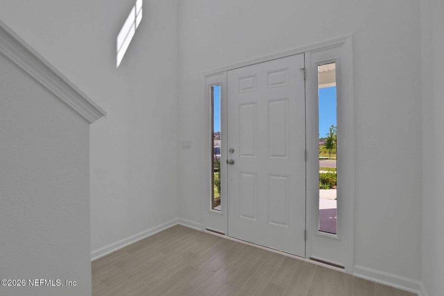 Spacious, unfurnished interior of a new home in Amberly, Green Cove Springs (Image 18).
