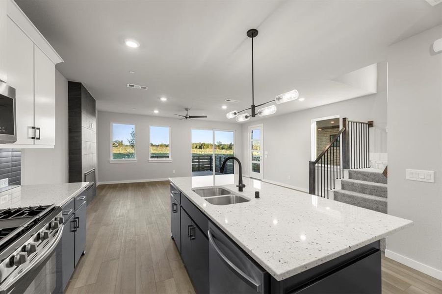 13. 2016 Aldrich - Kitchen (4)