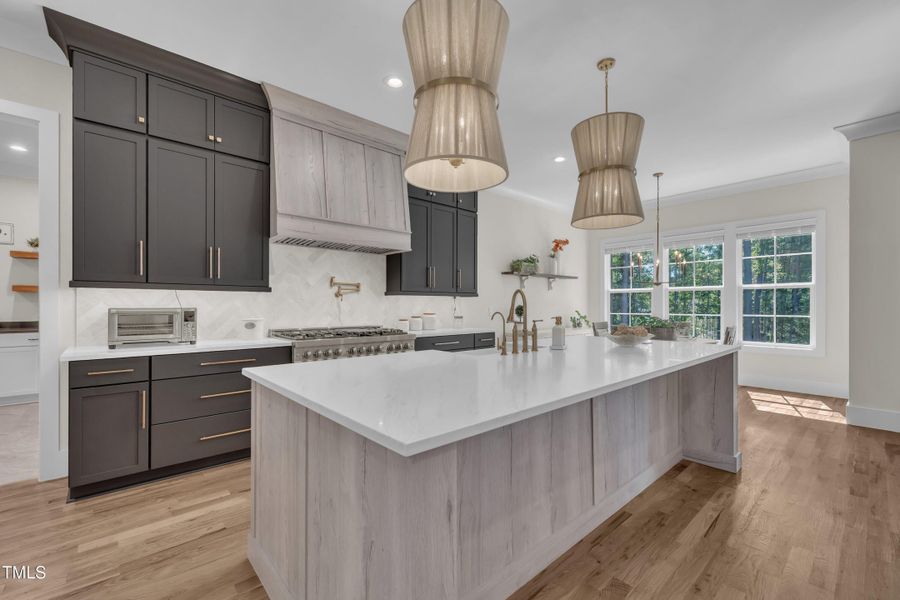 23-1120 Springdale Dr-16