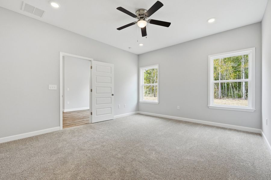 Spacious, unfurnished interior of a new home in Southern Charm, Crestview (Image 36).