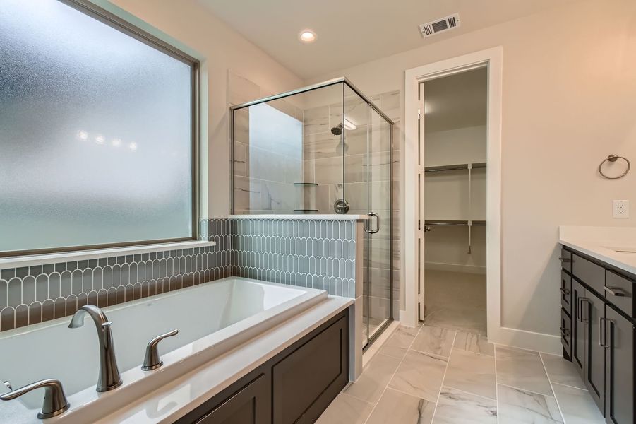 Plan 1564 Representative Photo - Main Bathroom Plan 1564 Representative Photo - Main Bathroom