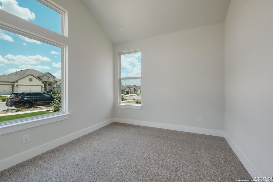 Spacious, unfurnished interior of a new home in Esperanza, Boerne (Image 18).
