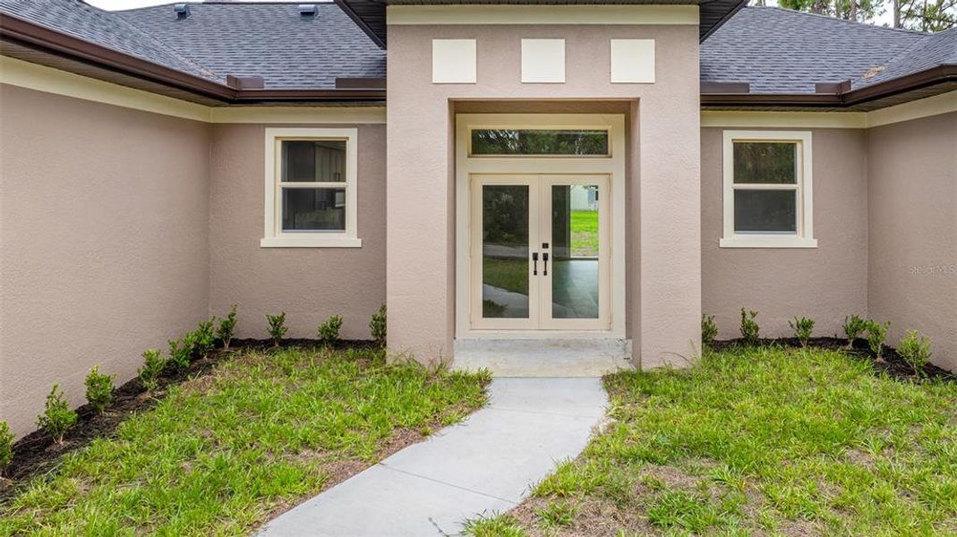 Exterior details and patio area of a home in , North Port (Image 35). Exterior details and patio area of a home in , North Port (Image 35).
