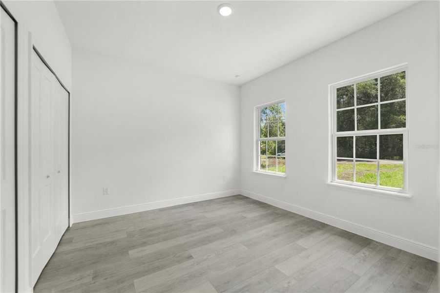 Spacious, unfurnished interior of a new home in , Citrus Springs (Image 18).