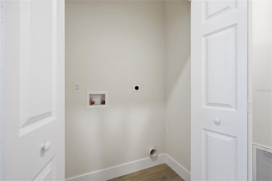 Spacious, unfurnished interior of a new home in , Longwood (Image 21). Spacious, unfurnished interior of a new home in , Longwood (Image 21).