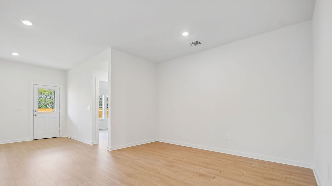 Spacious, unfurnished interior of a new home in Trails at Wildhorse, Austin (Image 16).