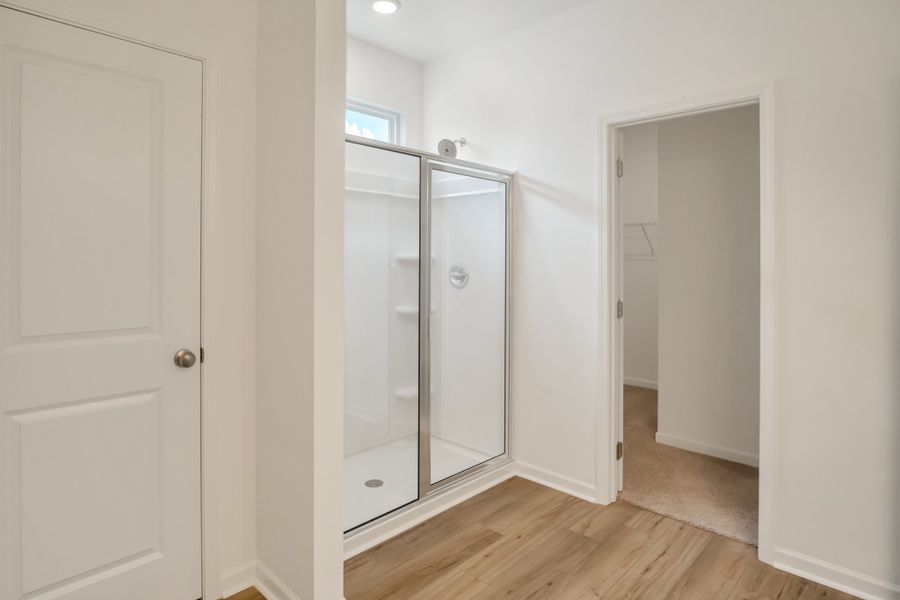 *This is a marketing photo. Colors/options may be different.*