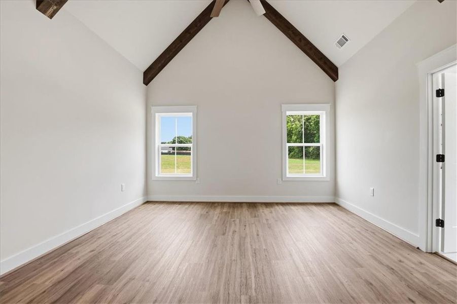 Spacious, unfurnished interior of a new home in , Monroe (Image 64).