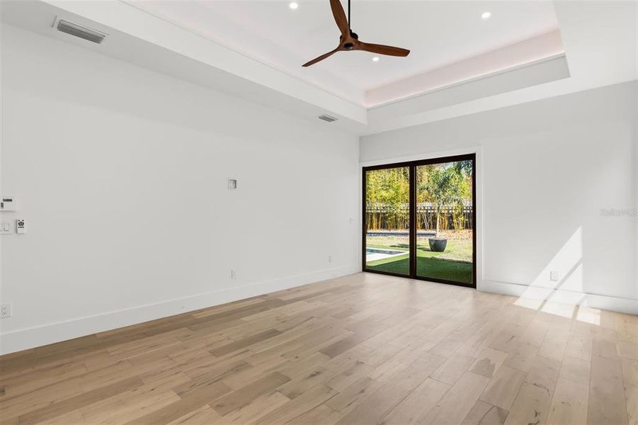 Spacious, unfurnished interior of a new home in , Winter Park (Image 54).
