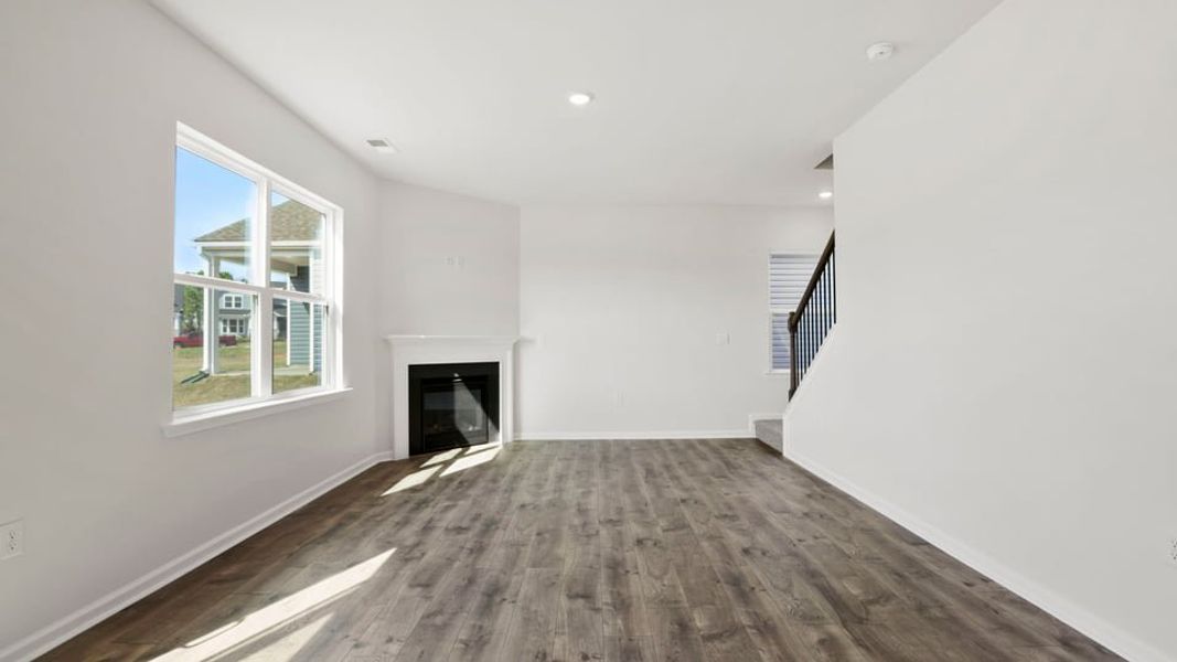 Spacious, unfurnished interior of a new home in Durbin Meadows Traditions, Fountain Inn (Image 20).