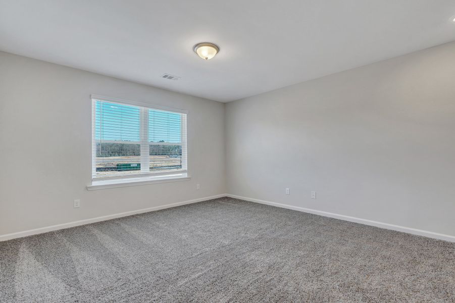 Spacious, unfurnished interior of a new home in Belair East, Statesboro (Image 19).