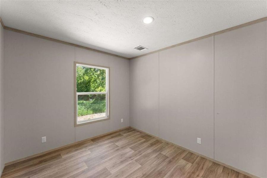 Spacious, unfurnished interior of a new home in , Dahlonega (Image 22).