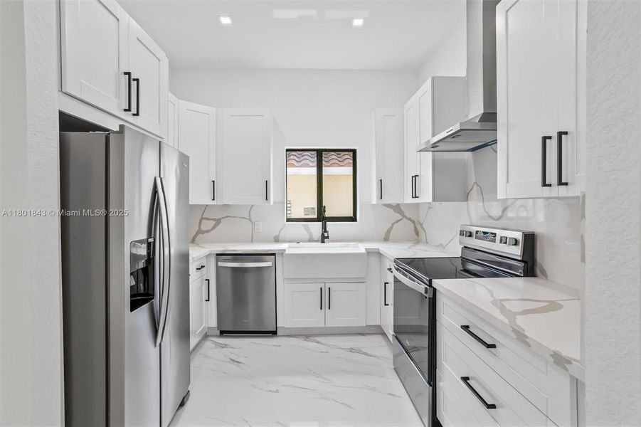 Furnished interior view inside a new home in , Fort Lauderdale (Image 5). Furnished interior view inside a new home in , Fort Lauderdale (Image 5).