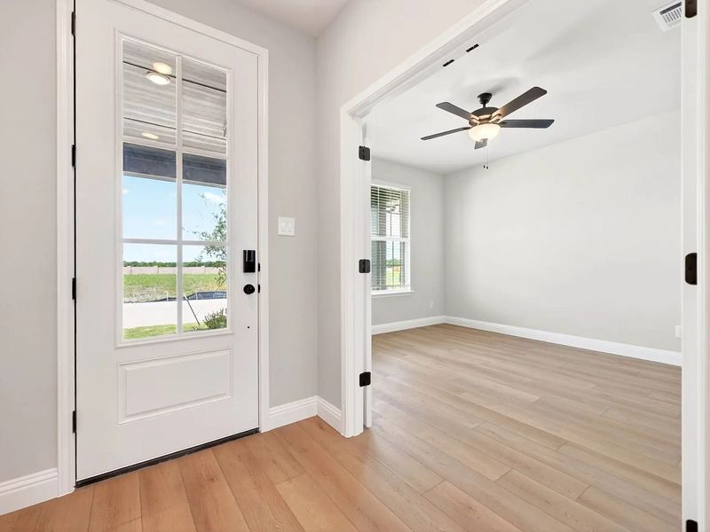 Spacious, unfurnished interior of a new home in Heartland, Heartland (Image 28).