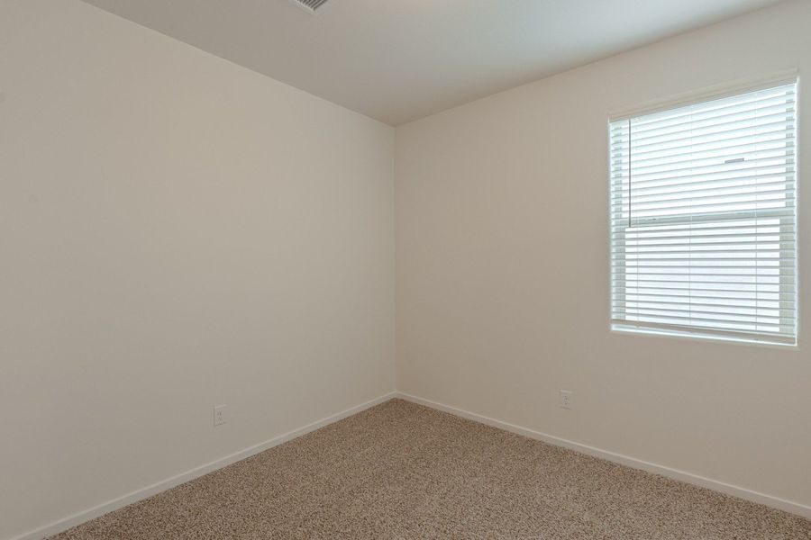 Spacious, unfurnished interior of a new home in Paseo Del Este, El Paso (Image 31).