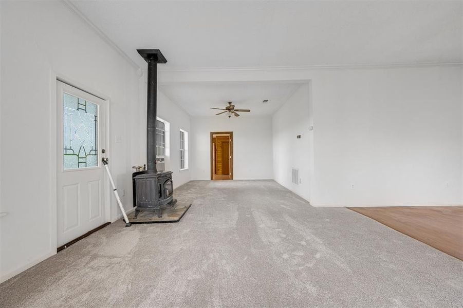 Spacious, unfurnished interior of a new home in , Clarksville (Image 9).